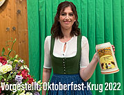 Offizieller Oktoberfest Maßkrug 2022 - präsentiert von Kabarettistin Claudia Pichler am 25.08.2022 (©Foto: Martin Schmitz)